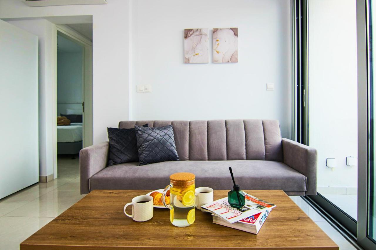 Phaedrus Living - Seaside Executive Flat Harbour 208 Apartment Пафос Екстериор снимка